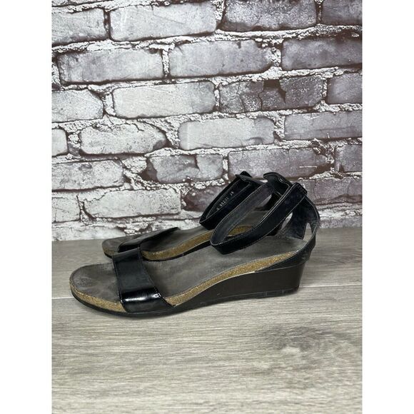 Naot Black Patent Leather Cork Wedge Ankle Strap Sandals Women’s Sz 39EU/8.5M US - Picture 1 of 16